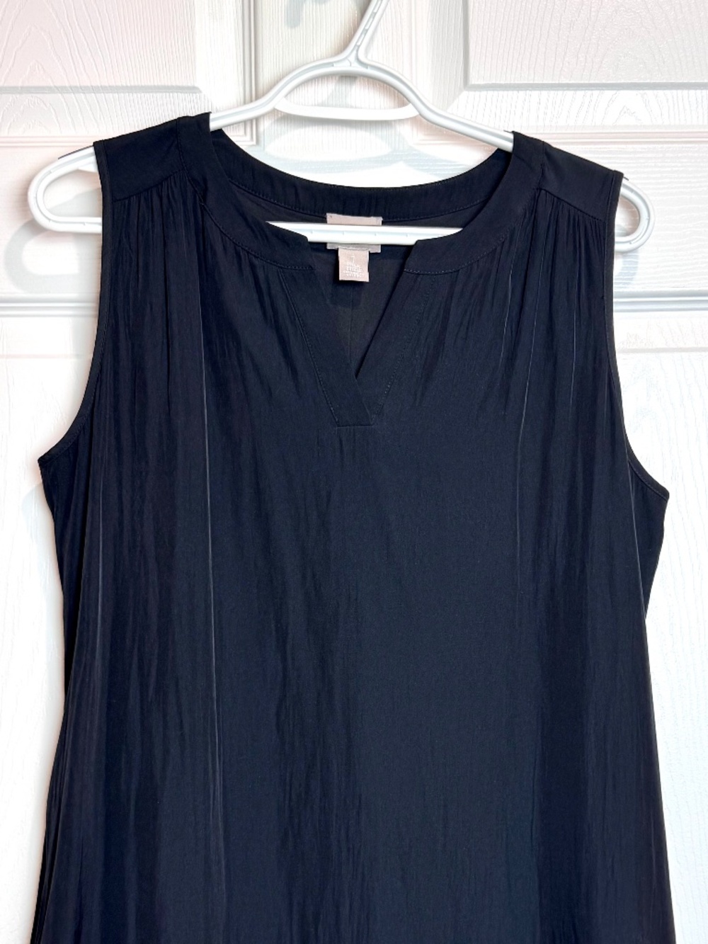 Chico's Sleeveless Black Shift Dress V-Neckline A-Line Relaxed Fit Size 1